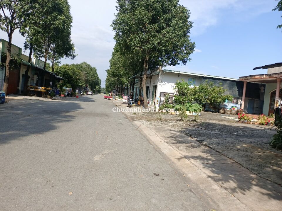 Bán lô đất khu F đối diện khu biệt thự tai bến Cát