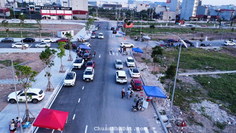 Chính chủ bán cặp mặt đường đôi cạnh khu công nghiệp Quang Châu, kinh doanh vô đối.