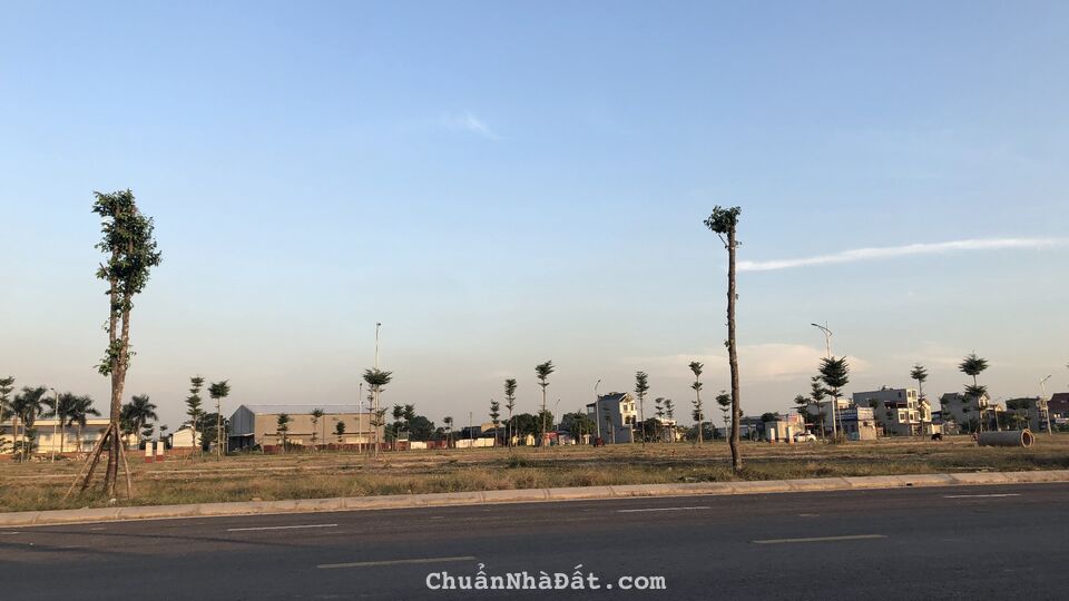 Cặp góc khe thoáng Hồ Công Dự - Bích Động, 192m2, sổ đỏ sang tên ngay.