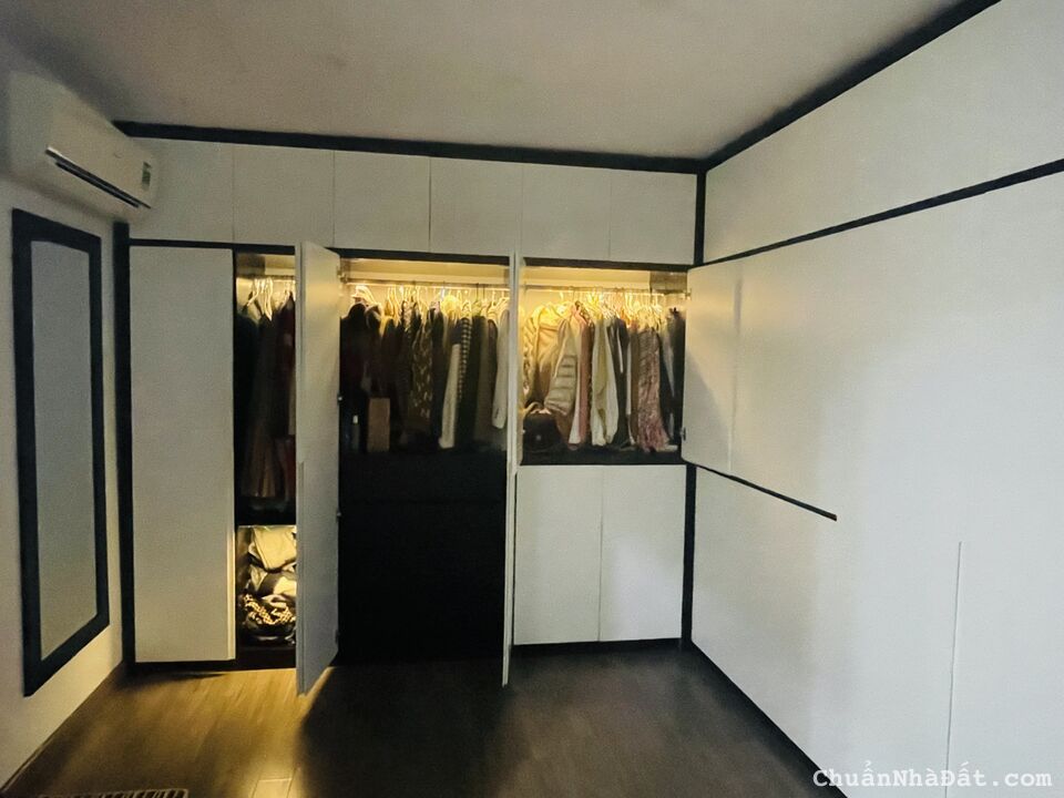 Căn hộ chung cư số 6 Đội Nhân, Ba Đình 108m2, 3 ngủ 2vs, Giá chỉ: 4,1 tỷ