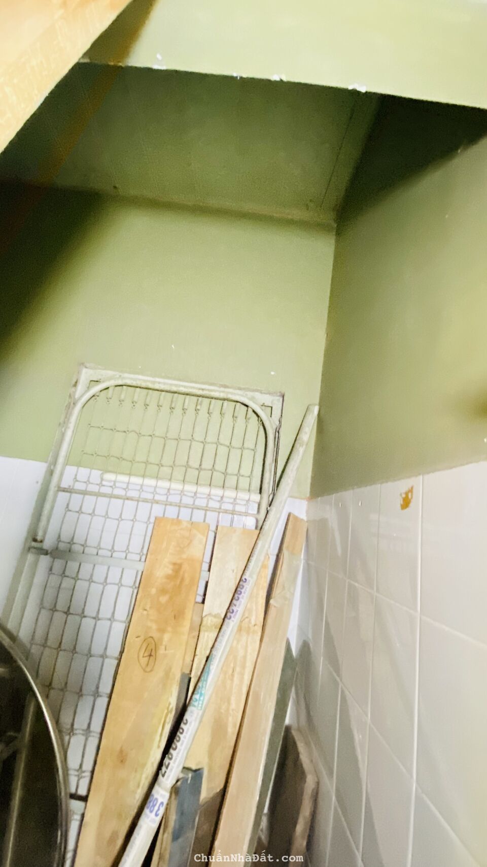 Bán nhà nát ngay đường Tháp Bà hẻm xe máy thông chỉ 1tỷ695 Bán nhà nát ngay đường Tháp Bà hẻm xe máy thông chỉ 1tỷ695