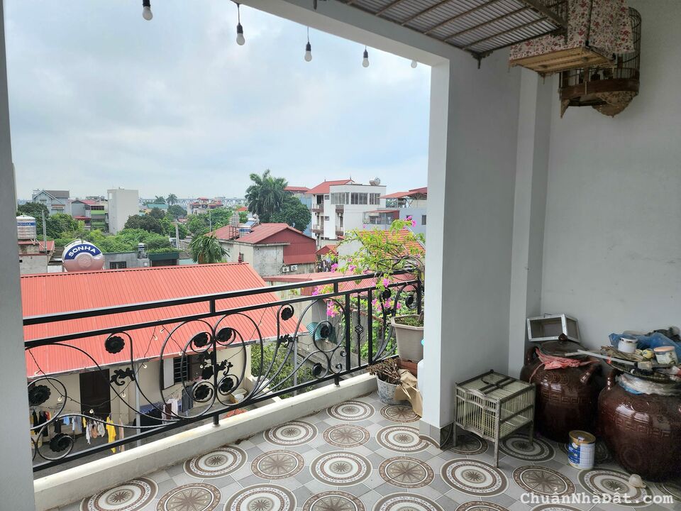 Bán nhà Cầu Giấy 56m, 4 tầng, 6.9 tỷ, nở hậu phong thủy, 2 thoáng.