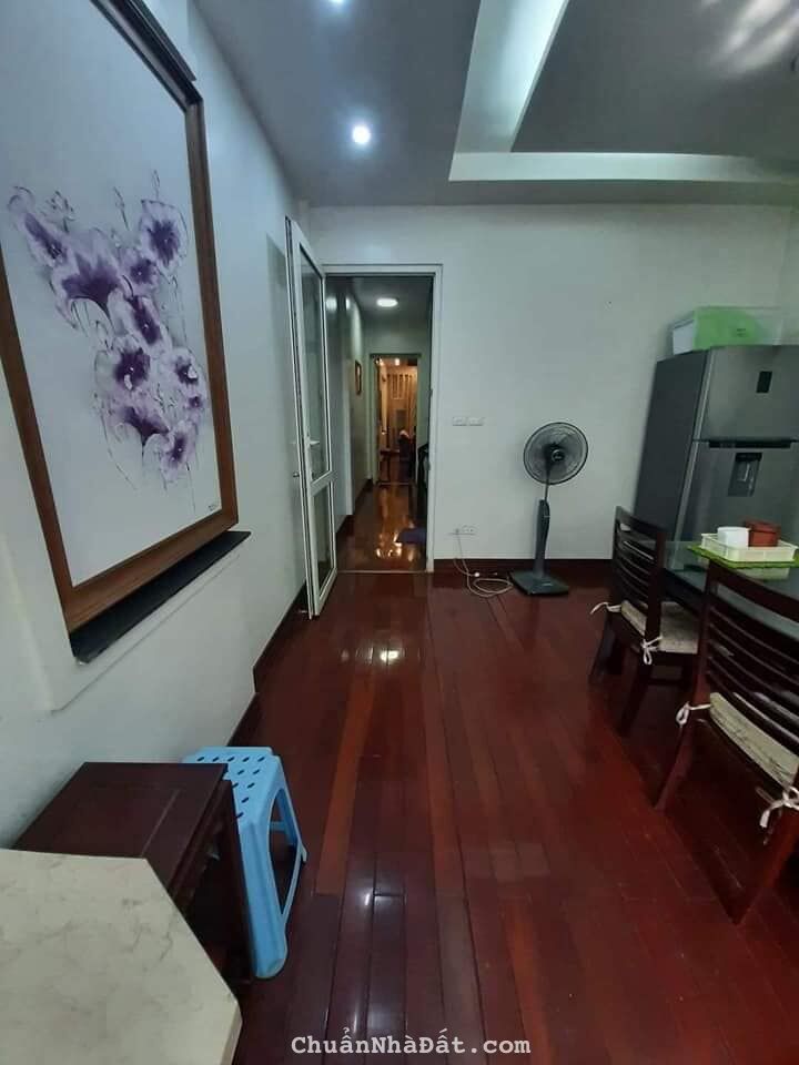 Bán nhà Mv Đình, 42m, 5 tầng, 6 ngủ, siêu thoáng, ở ngay. 6.9 tỷ