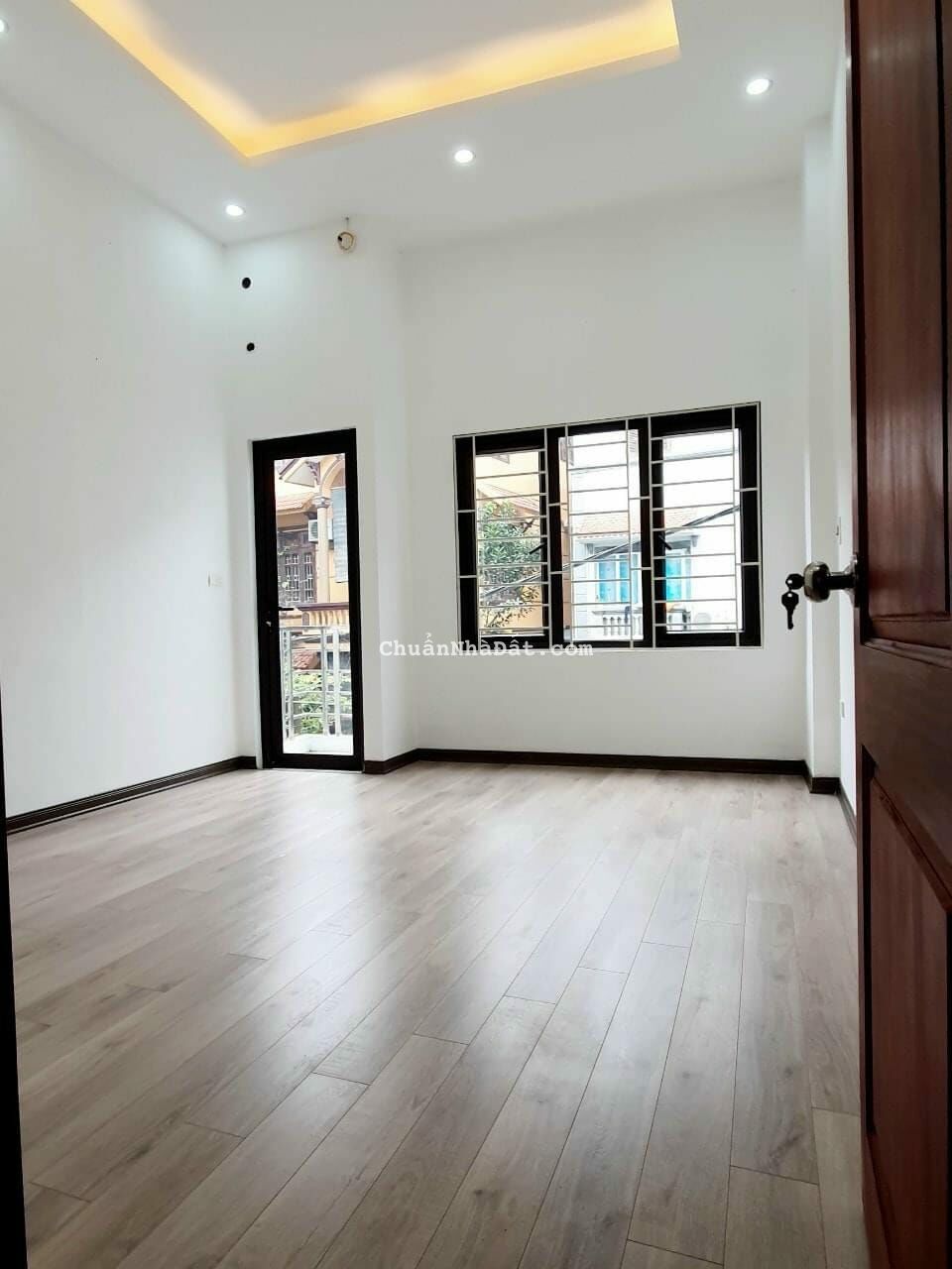 Bán nhà ngõ 79 Cầu Giấy 34m, 5 tầng, ở ngay, 5.3 tỷ