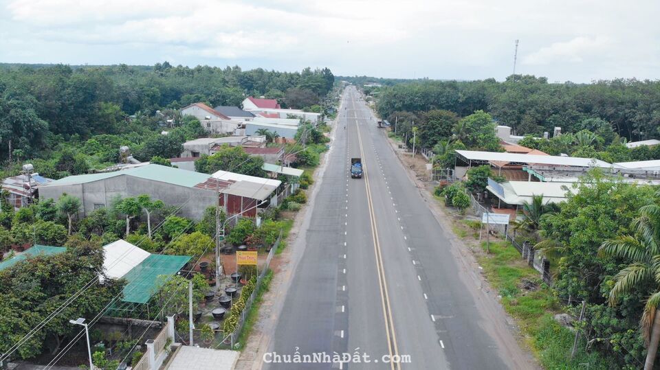 Cần bán lô đất mặt tiền DT758 lộ giới 42m giá 800Trieu DT 500m2 100tc 