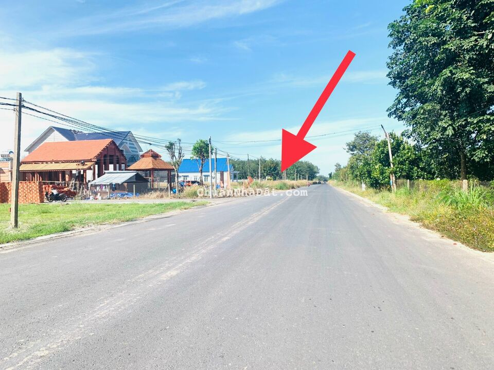 Cần bán lô đất mặt nhựa 32m Cao Bá Quát đất Thị Xã Chơn Thành. Dt 8x70x50TC giá 345tr/m .Lh 0373817