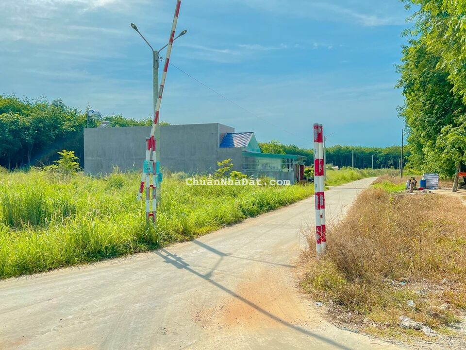 Chính chủ cần bán lô đất thị xã Chơn Thành .Dt 500m2 giá 7xx .Lh 0373817105