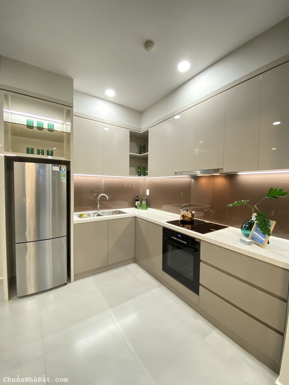 Căn hộ quận 9, rẻ nhất thị trường, 100% pháp lý nhận nhà từ 600 triệu bàn giao cao cấp Căn hộ quận 9, rẻ nhất thị trường, 100% pháp lý nhận nhà từ 600 triệu bàn giao cao cấp