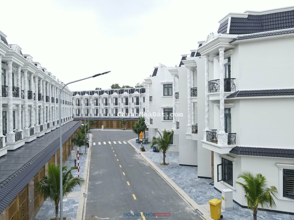 NHÀ PHỐ LIỀN KỀ MẶT TIỀN TẠI NGÃ TƯ CHIÊU LIÊU NHÀ PHỐ LIỀN KỀ MẶT TIỀN TẠI NGÃ TƯ CHIÊU LIÊU