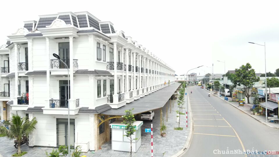 NHÀ PHỐ LIỀN KỀ MẶT TIỀN TẠI NGÃ TƯ CHIÊU LIÊU NHÀ PHỐ LIỀN KỀ MẶT TIỀN TẠI NGÃ TƯ CHIÊU LIÊU