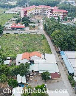 ĐẤT NGỘP GIÁ RẺ - ĐỐI DIỆN TRƯỜNG TIỂU HỌC QUỐC TẾ 