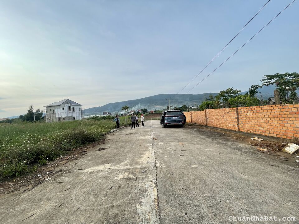 Bán đất 5x23m sẵn 100m2 thổ cư cách sân bay Quốc tế Liên Khương 3km giá 1,45 tỷ