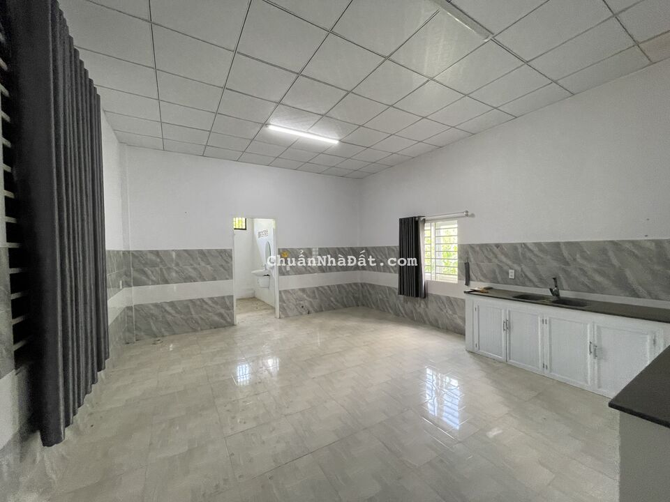 Bán đất sẵn nhà cấp 4 còn mới tại Hiệp Thạnh, Đức Trọng giá 2.35 tỷ