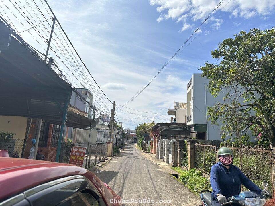 Bán 5x26m đất thổ cư hẻm Thống Nhất tại Phú Hội, Đức Trọng chỉ 1.399 tỷ Bán 5x26m đất thổ cư hẻm Thống Nhất tại Phú Hội, Đức Trọng chỉ 1.399 tỷ