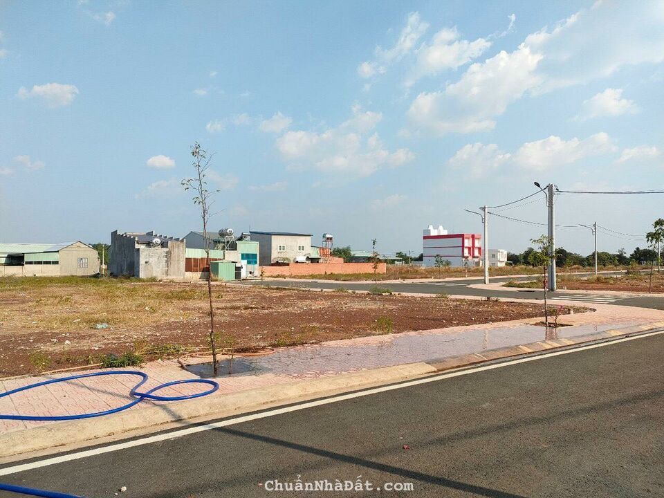 Bán Lô Đất Full Thổ Cư Ngay Trung Tâm TP Đồng Xoài Bán Lô Đất Full Thổ Cư Ngay Trung Tâm TP Đồng Xoài
