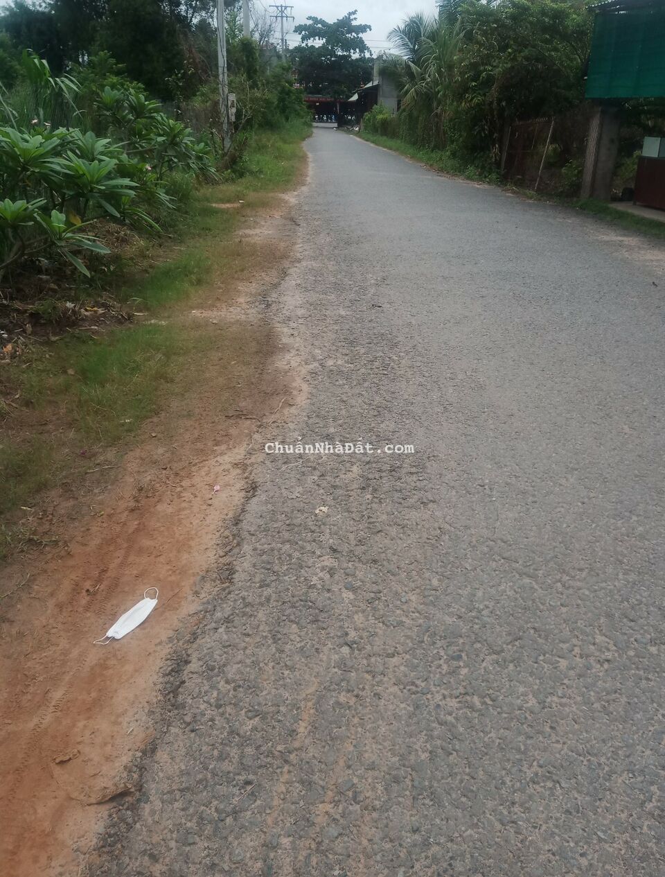 Cần bán lô đất đẹp DT 210m2 5x42m2 . Giá 880tr bớt lộc Cần bán lô đất đẹp DT 210m2 5x42m2 . Giá 880tr bớt lộc