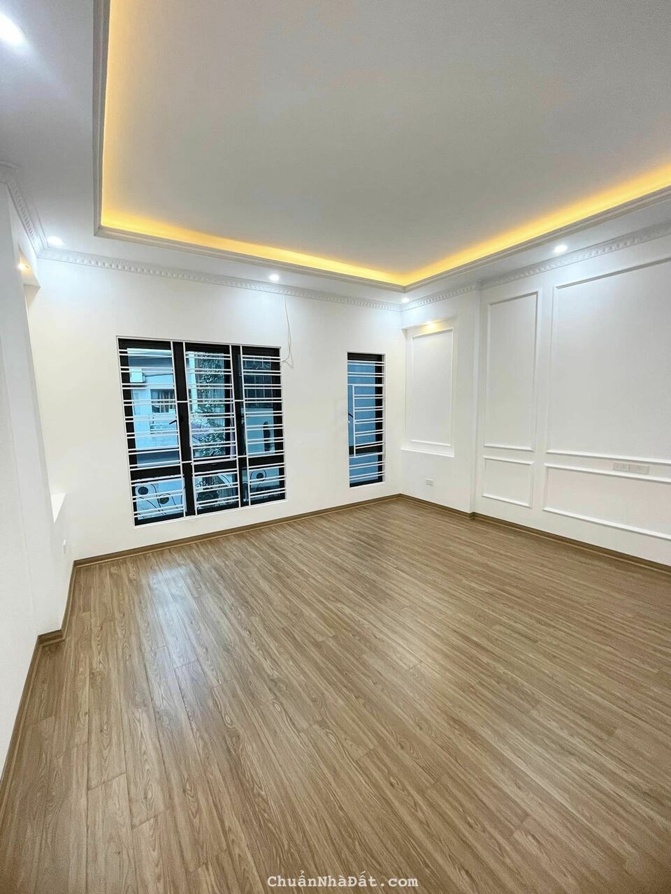 Bán đất tặng nhà 90m 4 tầng ô tô tại Vương Thừa Vũ.