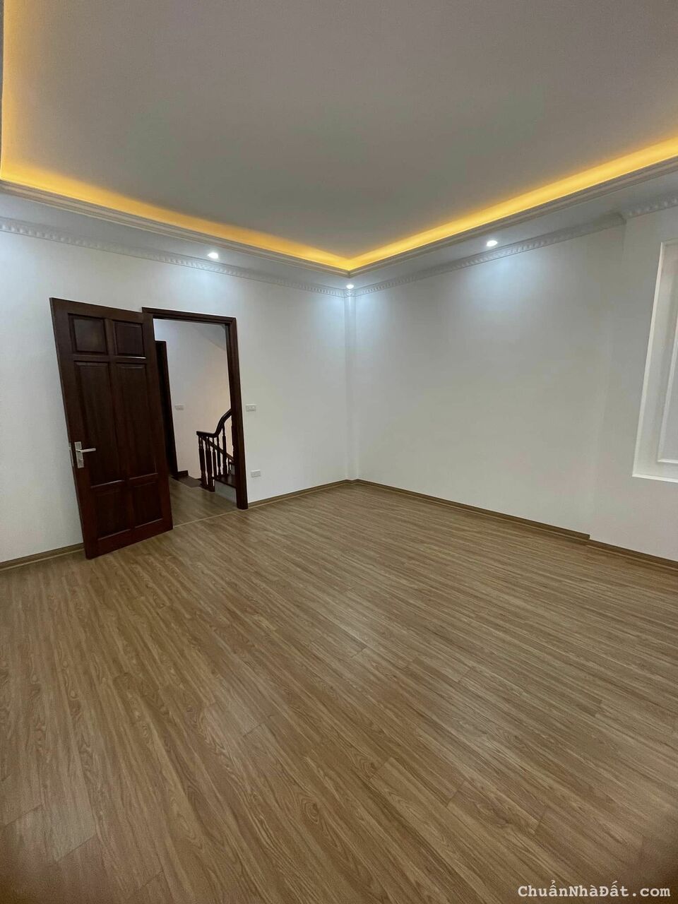 Bán đất tặng nhà 90m 4 tầng ô tô tại Vương Thừa Vũ.