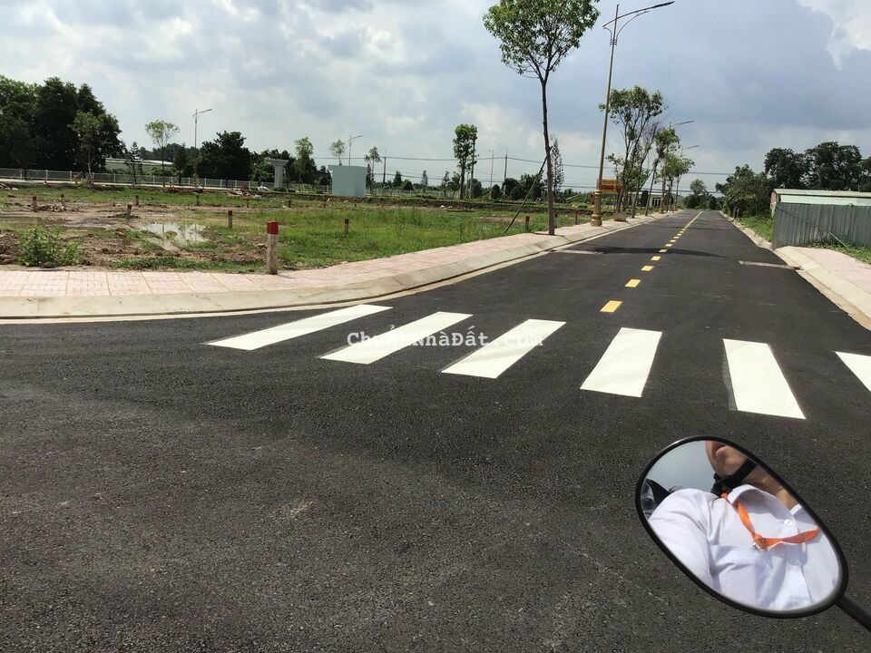 BÁN ĐẤT MT ĐƯỜNG NGUYỄN HỮU TRÍ, TÂN BỬU, BẾN LỨC, LONG AN. SHR, 729 TRIỆU/185M2