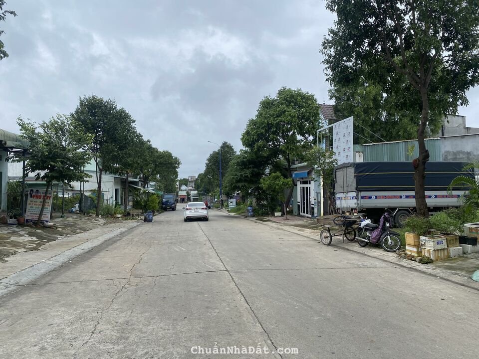 Chính chủ cần bán miếng đất 450m2, ngay gần trường đại học Việt Đức