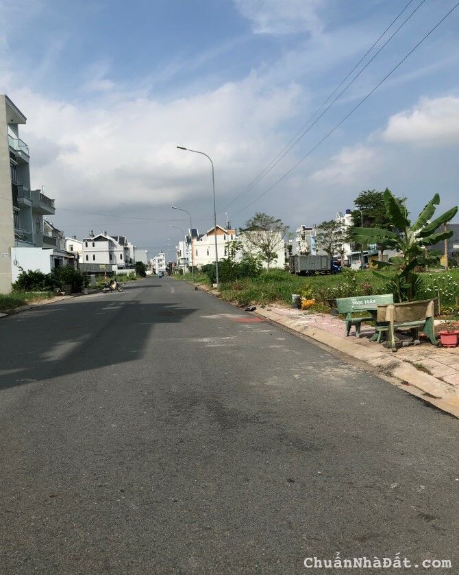 Chính Chủ Cần Bán Gấp Lô 100m2, Khu Đô Thị 5 Star, Cần Giuộc, Long An