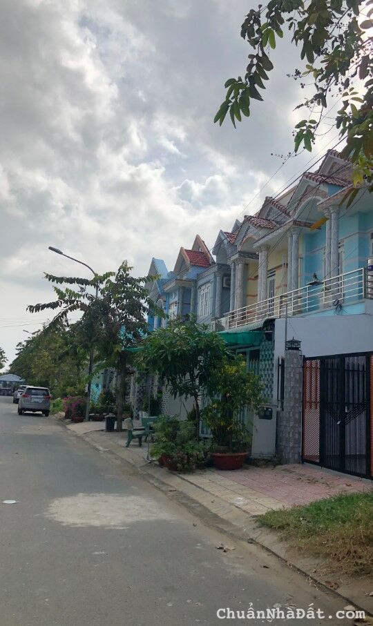 Chính Chủ Cần Bán Gấp Lô 100m2, Khu Đô Thị 5 Star, Cần Giuộc, Long An