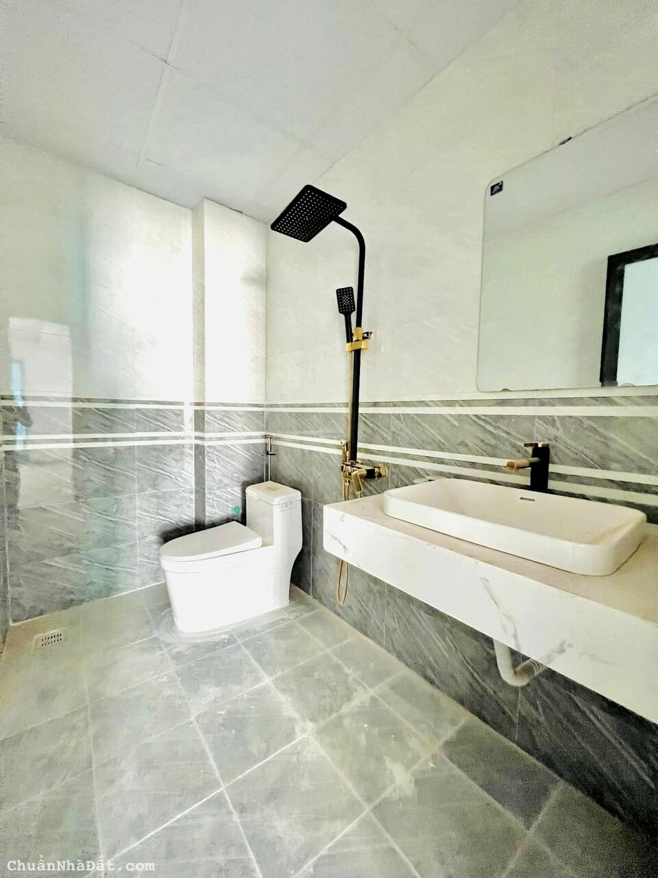 Bán nhà mới đẹp sang phố Trương Định, 5 tầng 3 ngủ, giá 3.65 tỷ