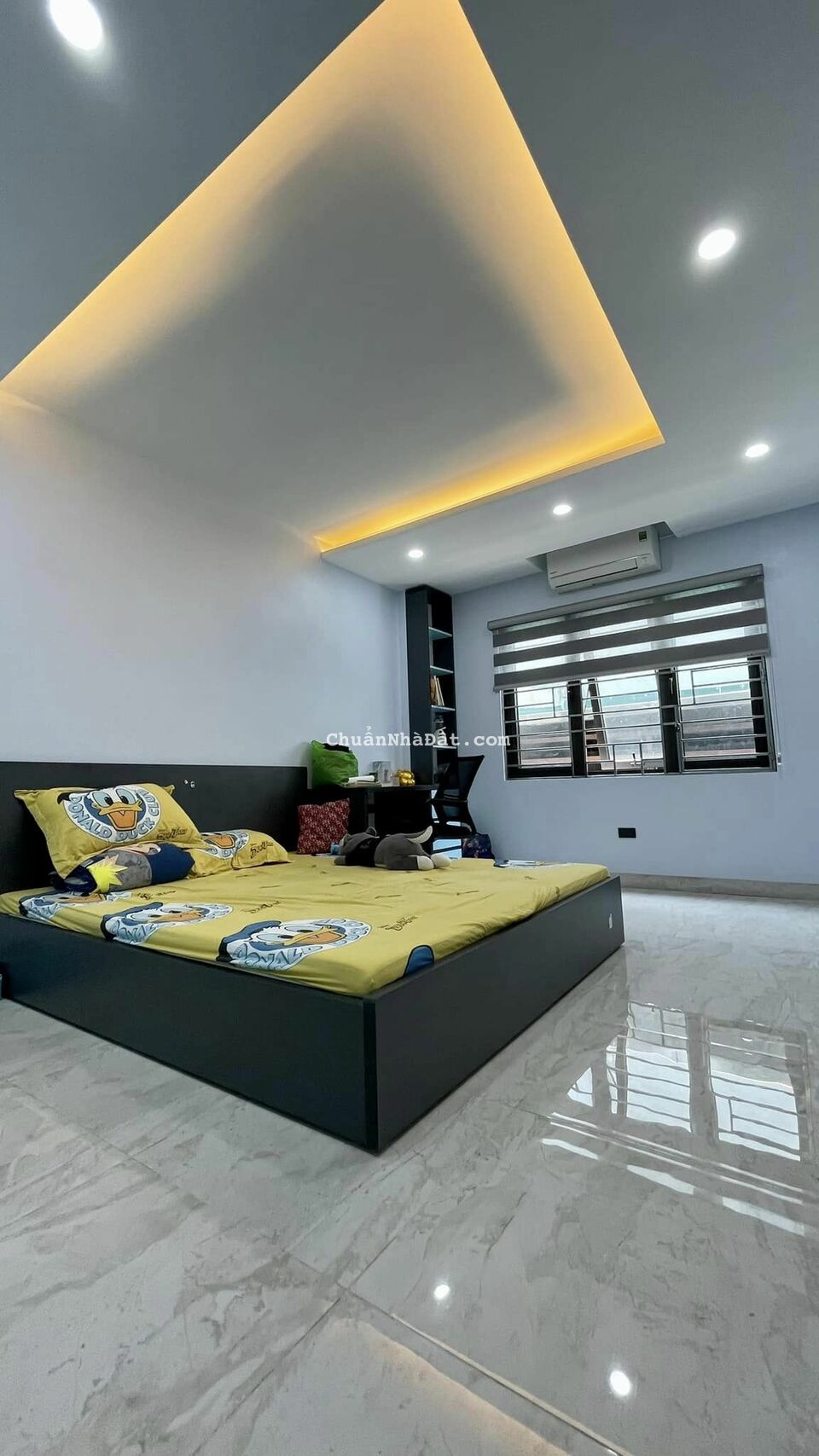 Bán nhà phố Hồng Mai, ngõ nông đẹp, nhà xịn sò 5 tầng 3 ngủ, 4.5 tỷ