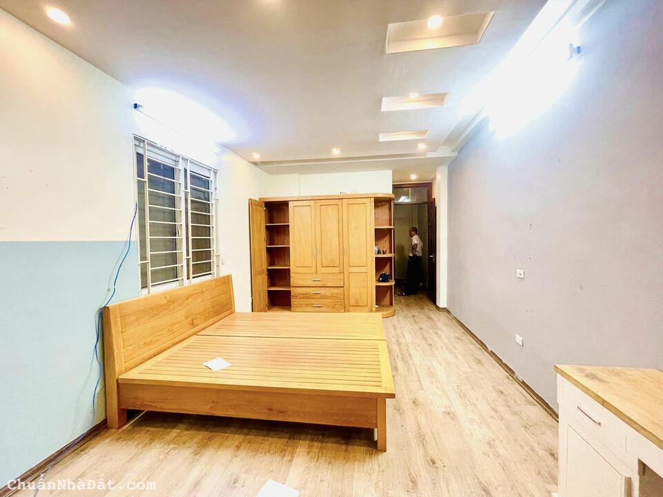 Bán nhà đẹp phố Nguyễn An Ninh, ngõ rộng, ô tô đỗ cửa, giá 4.5 tỷ