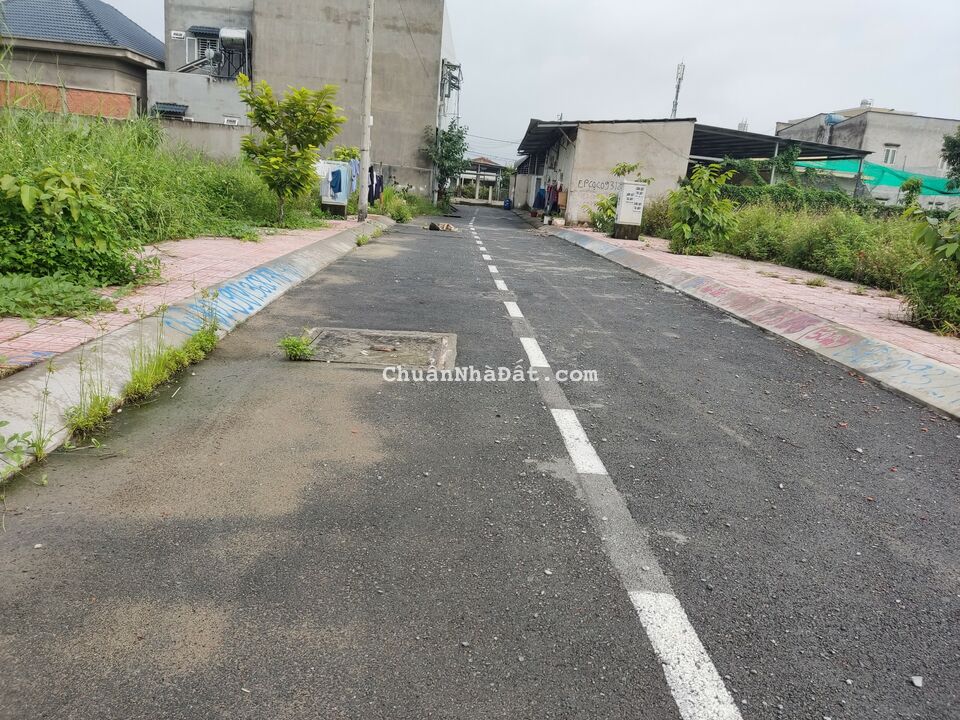 Ra gấp lô đất 70m2 ngay trường Cấp 3 Bình Mỹ Ra gấp lô đất 70m2 ngay trường Cấp 3 Bình Mỹ