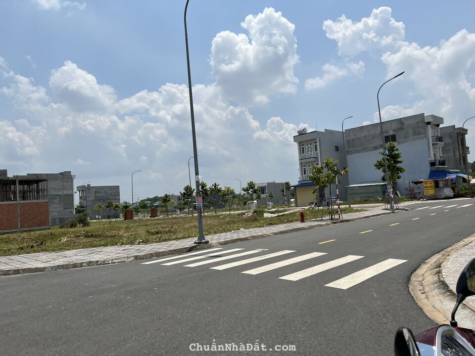 Bán gấp lô đất 70m2 chưa định vị.