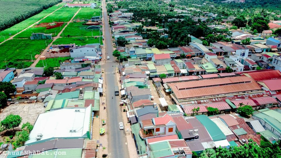 Chính chủ bán lô đất ngay chợ Phú Lộc Krông Năng