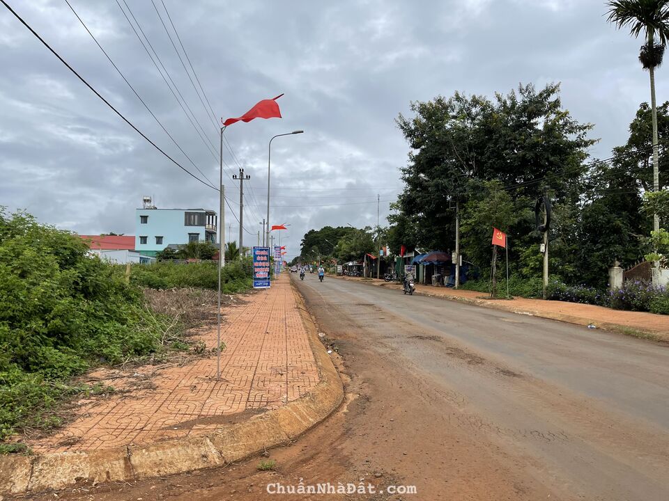 Chính chủ bán lô đất ngay chợ Phú Lôccj