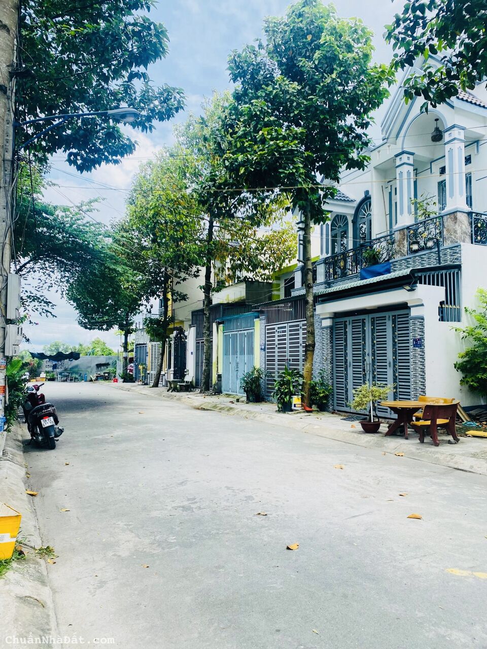 Đất lọt khe giữ 2 nhà KDC Xuyên Á xã Mỹ Hạnh Nam, Đức Hòa Long An, 64m2 giá 1tỷ480, sổ hồng riêng