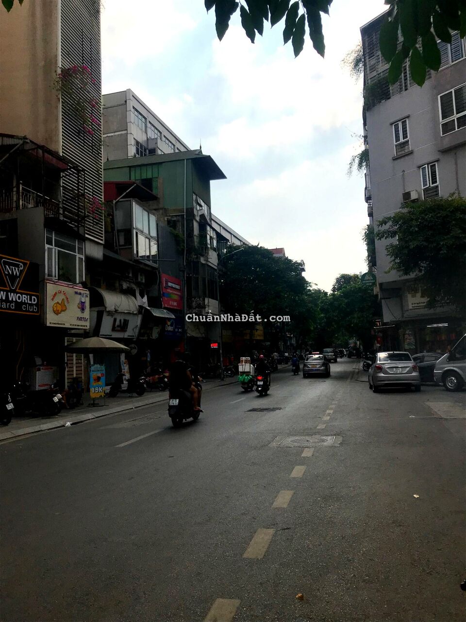 Cần Bán Gấp Nhà Đống Đa Mặt Phố Nguyễn Khuyến 200m2 MT 6.3m Giá 40tỷ Mặt tiền siêu rộng.