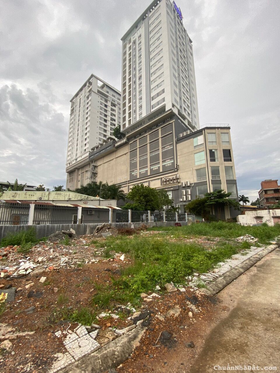 Bán đất giá rẻ Trung Tâm Tp Biên Hoà, Quyết Thắng đường Hà Huy Giáp ngay toà nhà CRYTAL đang xây.