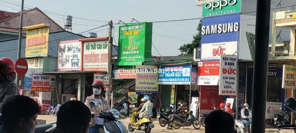 Độc quyền! Lô gần nhà đang xây MegaCity KonTum đường Hùng Vương giá chỉ 520 triệu, sổ đỏ trao tay