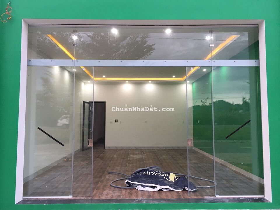 Giảm sốc! Lô MegaCity Hùng Vương gần nhà đang xây giá 520 triệu, sổ đỏ trao tay - Gọi: 0898 233 382 Giảm sốc! Lô MegaCity Hùng Vương gần nhà đang xây giá 520 triệu, sổ đỏ trao tay - Gọi: 0898 233 382