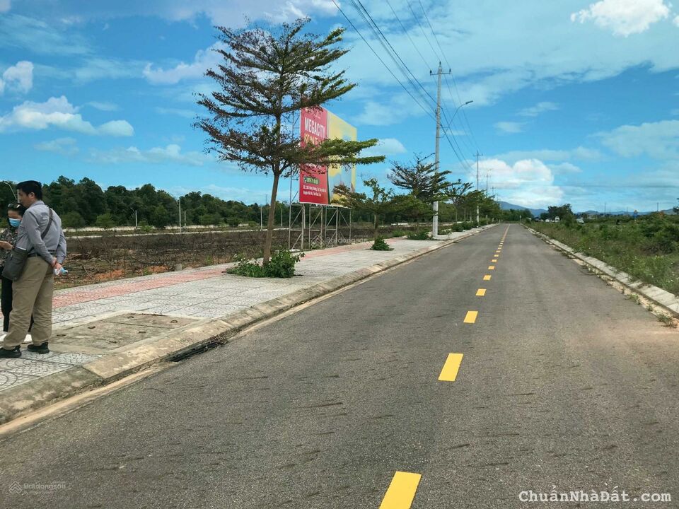 Giảm sâu! Lô kề góc hướng Đông MegaCity KonTum giá sập hầm 525 triệu- Liên hệ chủ: 0898 233 382 Giảm sâu! Lô kề góc hướng Đông MegaCity KonTum giá sập hầm 525 triệu- Liên hệ chủ: 0898 233 382