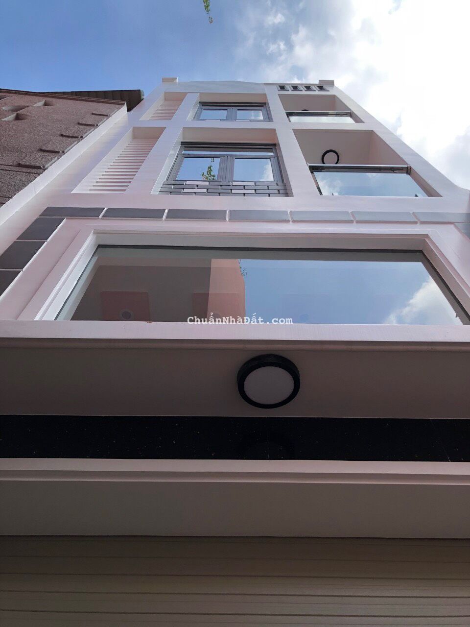 Bán nhà mới xây đường Phan Xích Long: 12 tỷ Bán nhà mới xây đường Phan Xích Long: 12 tỷ