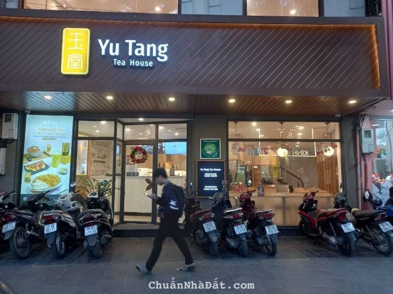 Cho thuê gấp MB kinh doanh siêu hot mặt phố Nguyễn Khánh Toàn 90m x 4 tầng, MT 6m, giá 45 triệu/th