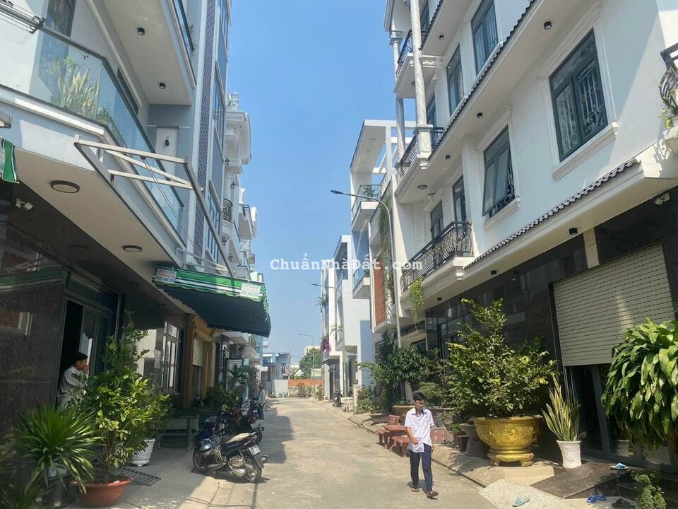 Cần bán gấp đất sổ hồng riêng 5,6 x 9 full thổ cư ở đường Hồ Văn Long, Q.Bình Tân