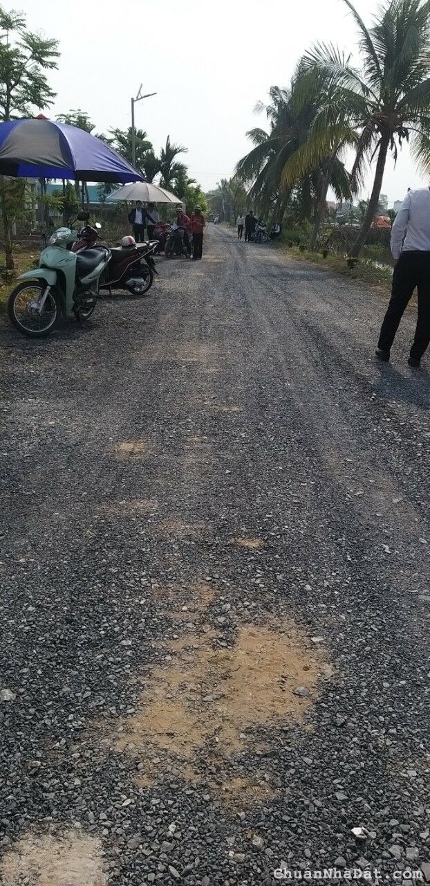 Bán gấp 187m2 lô đất full thổ cư kế thị trấn Đức Hoà chỉ từ 2tỷ2