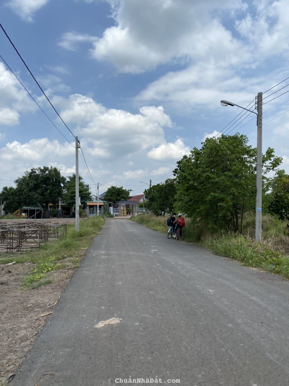 Cần tiền bán gấp lô đất Bình Phước 300m2 chỉ từ 1ty5