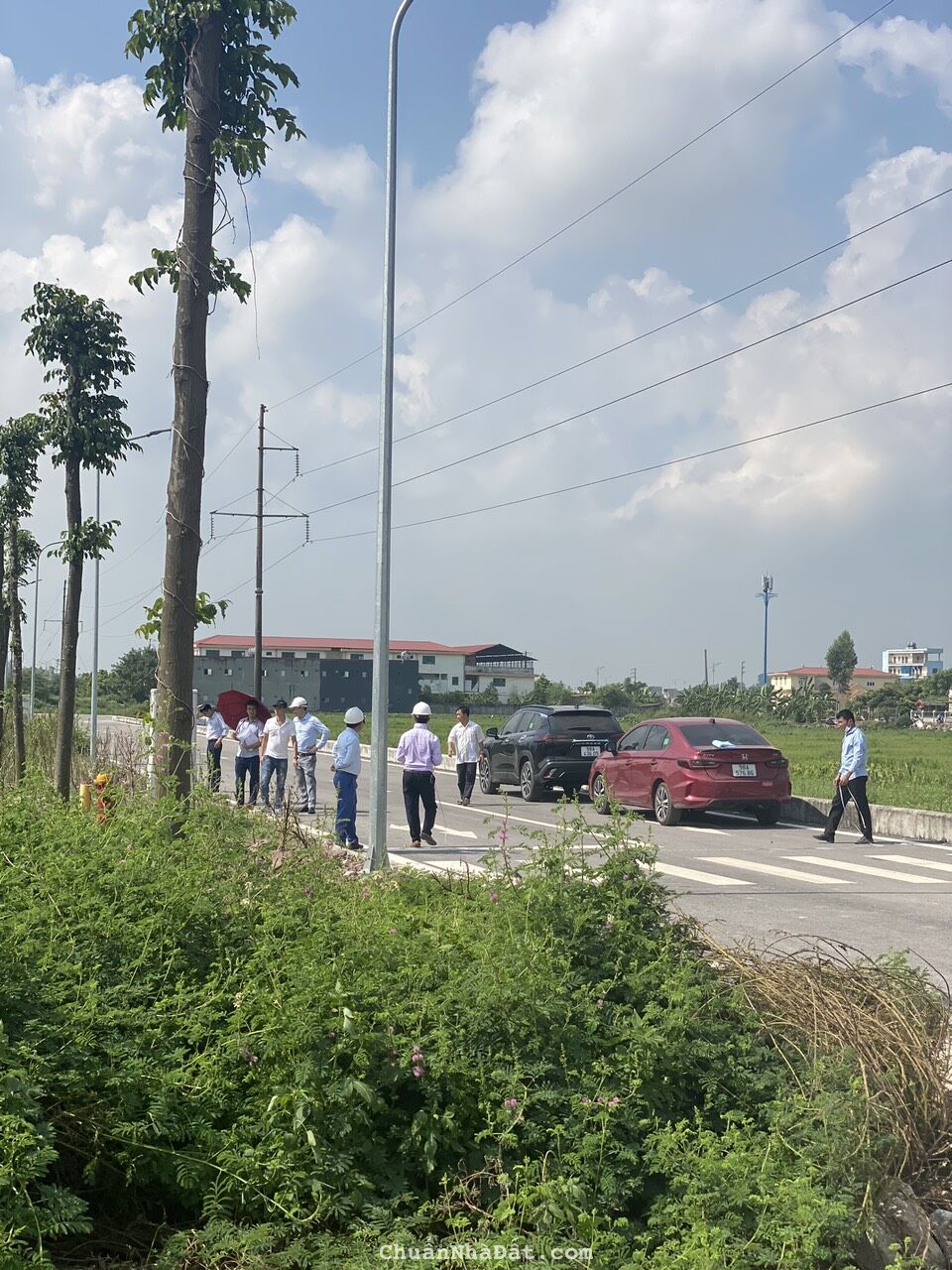 Bán Đất Yên Ninh - Ninh Khánh, TT Nếnh, Việt Yên, Giá 2,7tỷ/ 1 Lô Sổ Hồng Sang Tên .