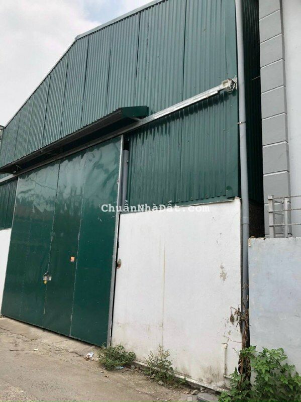 Cho thuê kho xưởng Độc Lập, Cự Khối, diện tích 200m2, MT 8m. RB Giá 12tr