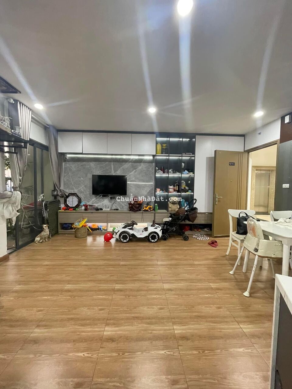 Cần bán căn góc 2ngủ - tặng full nội thất - tại toà samora Premier Chu Văn An – Hà Đông. Cần bán căn góc 2ngủ - tặng full nội thất - tại toà samora Premier Chu Văn An – Hà Đông.