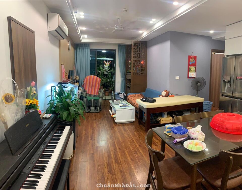  Cần bán căn 3ngủ - ban công hướng Nam-  tại toà Sky Central 176 Định Công