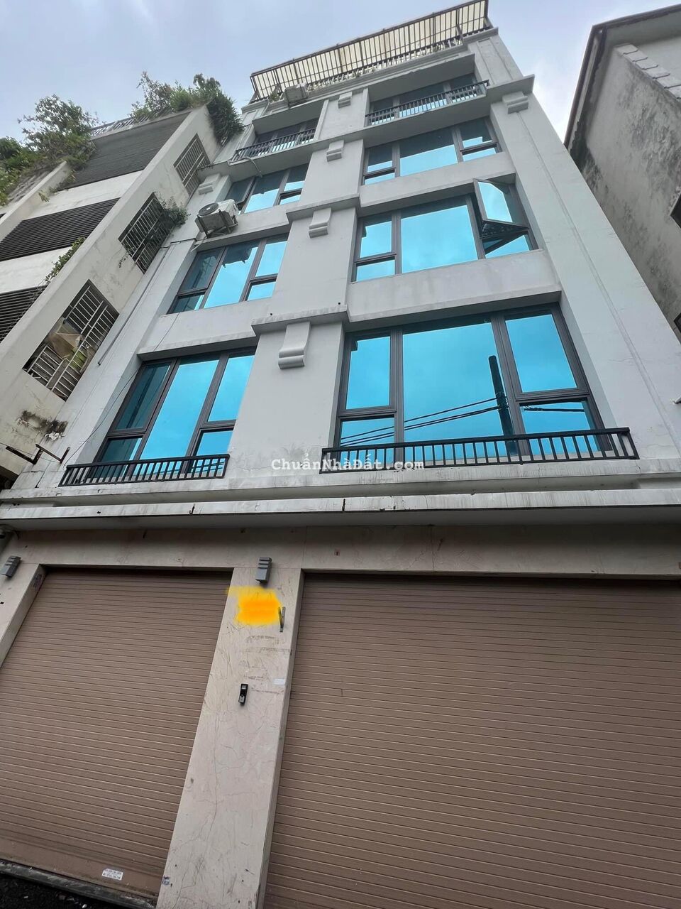 Bán nhà 6 tầng tại phố Hoàng Văn Thái – gara ô tô – tặng nội thất ở ngay -  thang máy xịn mịn 