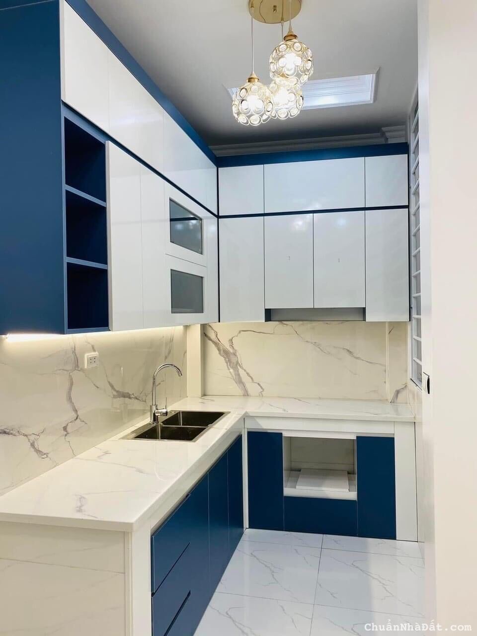 Bán nhà 5 tầng - Thanhxuân-  tặng nội thất - cách 10m ra mặt ngõ - ngay gần hồ 